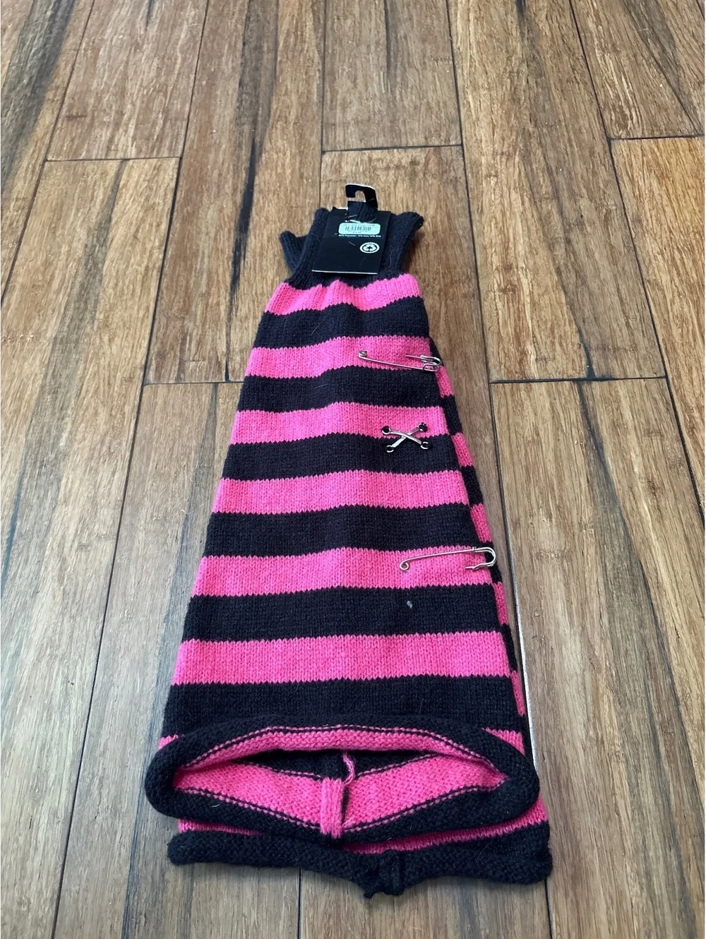 Hot Topic Women’s NWT Pink and Black Striped Knit Leg Warmers One Size